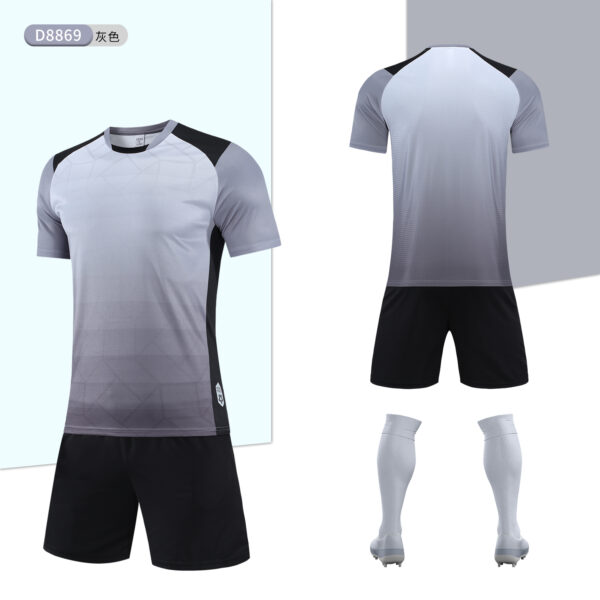 D8869 Football training suit for adults and children - Image 7